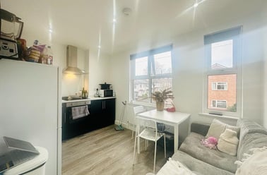 Park Road, Lenton, Nottingham - Image 2